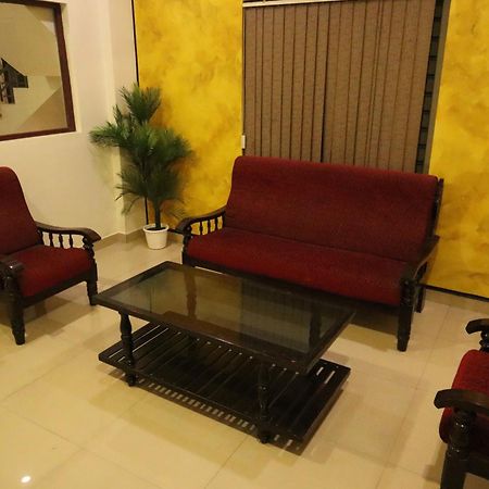 Shanthi Residency Pathanāmthitta Exteriér fotografie